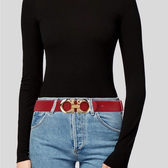 Salvatore Ferragamo | Black Leather Belt with Gold Buckle Sz XS - Picture 2 of 2